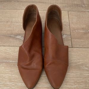 Universal Thread Cutout Boots- 8.5